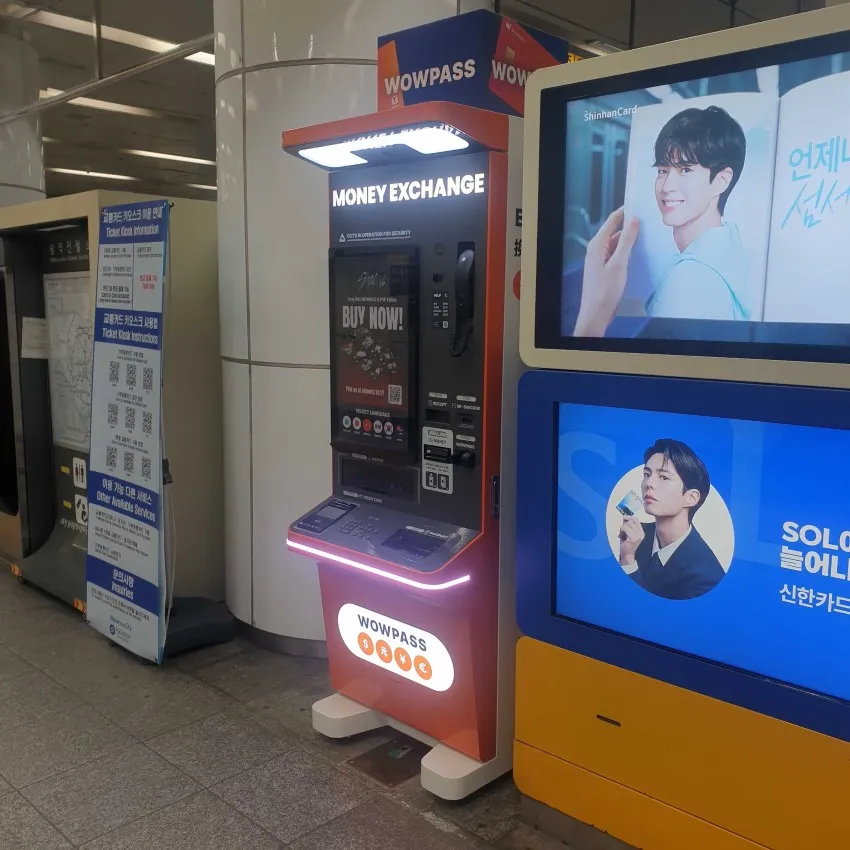 Dongdaemun History & Culture Park Station (Line 4) - photo 1