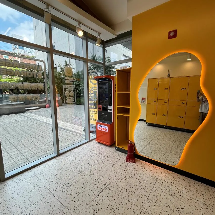 Bagfree Seongsu Station Luggage Storage - photo 2