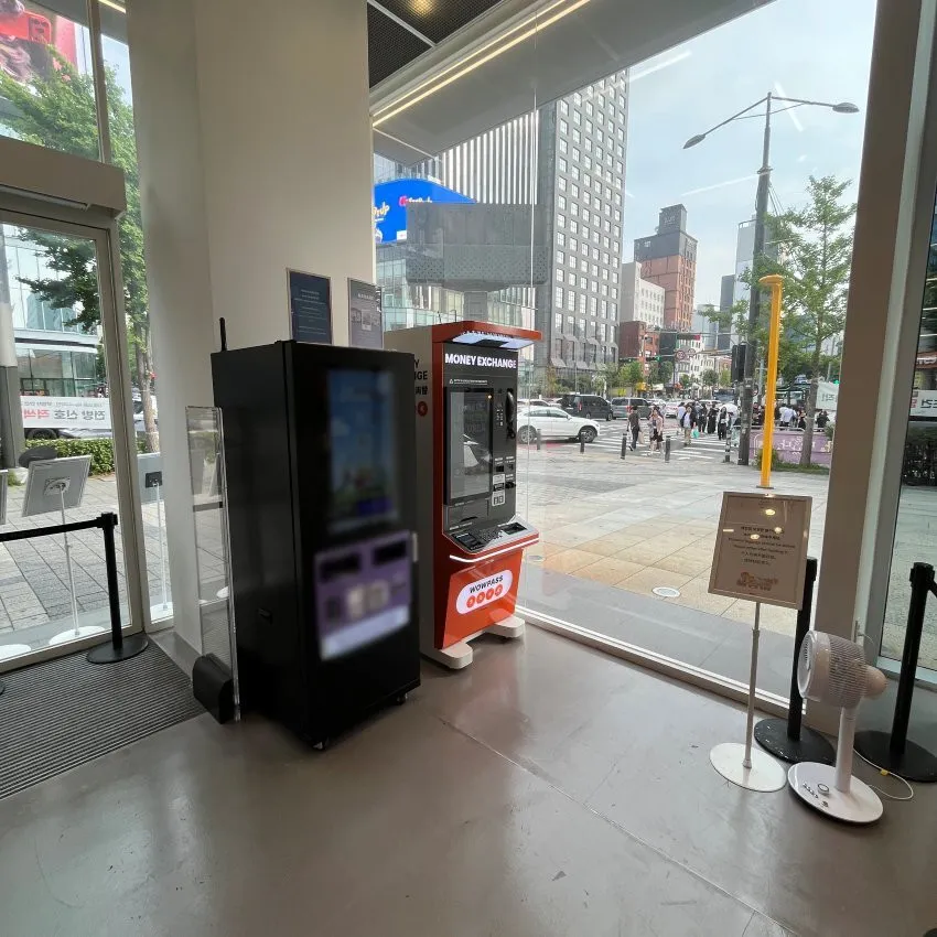 K-POP Square Hongdae - photo 2
