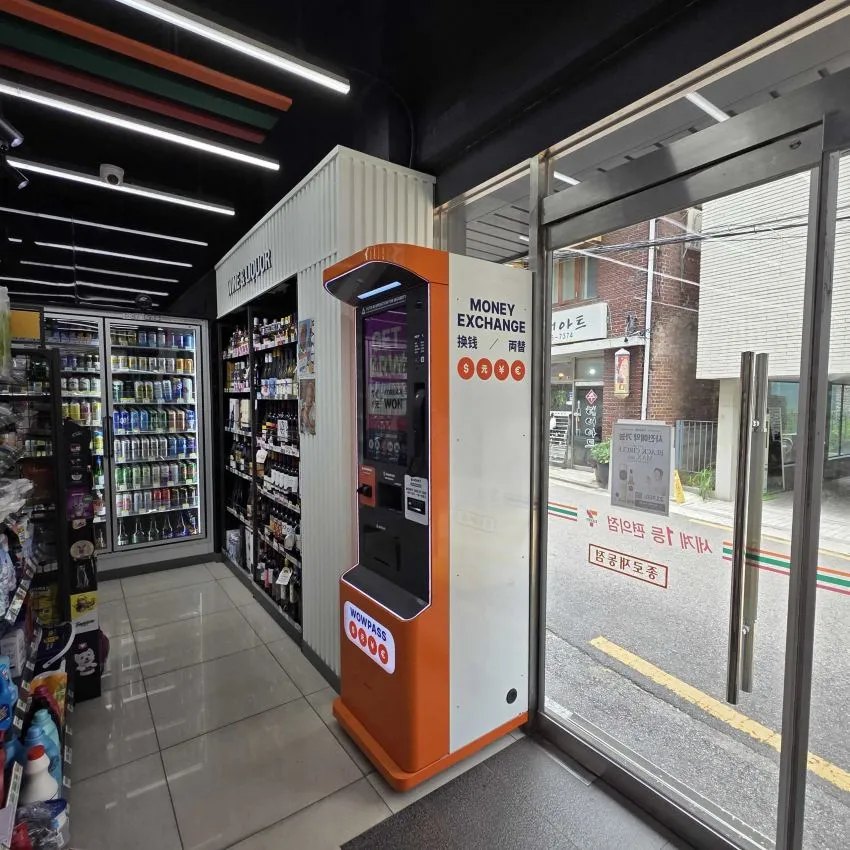 7-Eleven Jongno Jaedong - photo 2