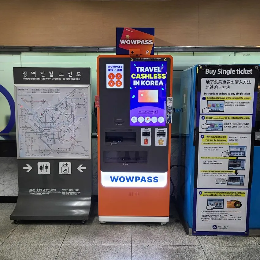 Ewha Womans Univ. Station - photo 3