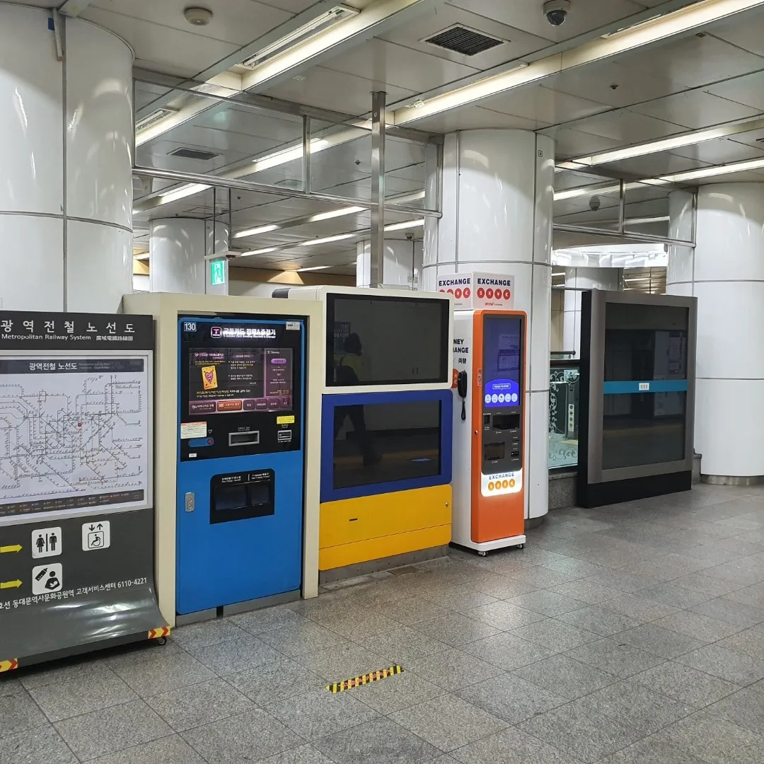 Dongdaemun History & Culture Park Station (Line 4) - photo 3