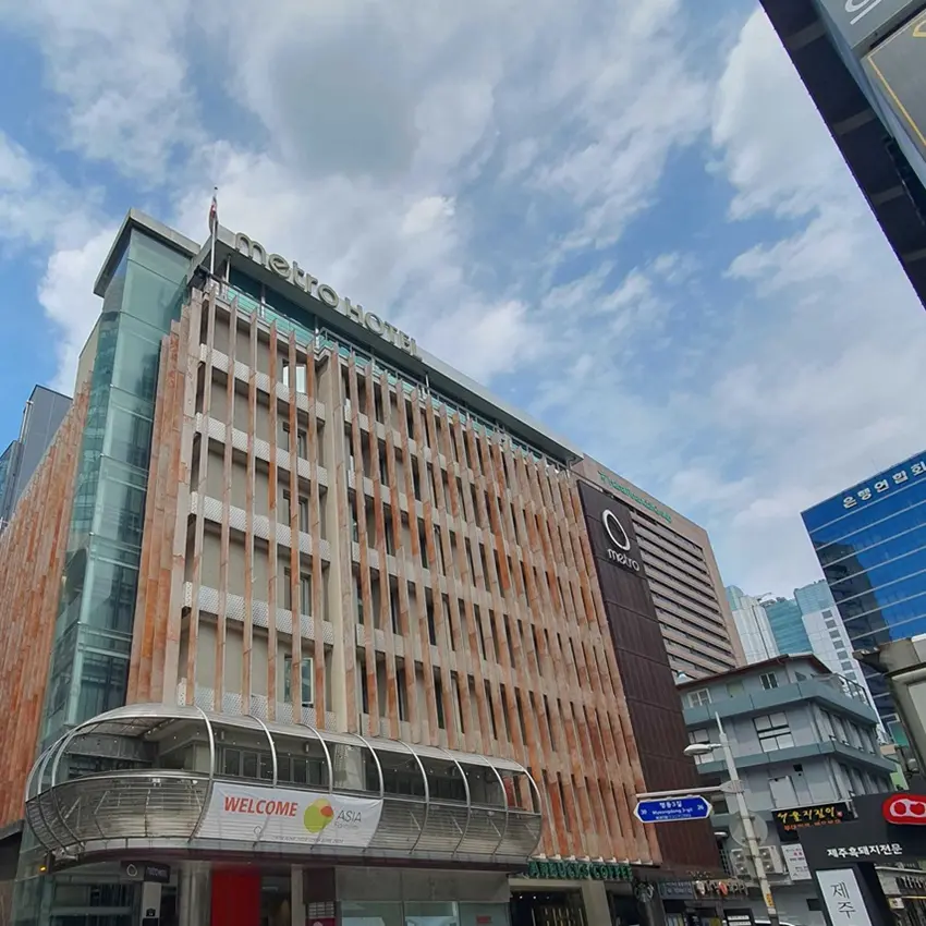 Metro Hotel