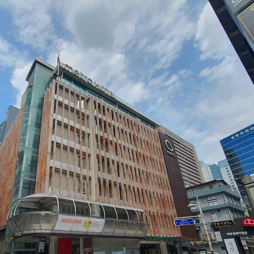 Metro Hotel - photo 1