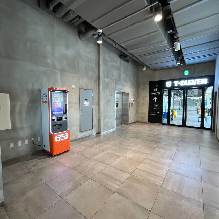 AK Plaza Suwon Novotel Hotel Entrance - photo 1