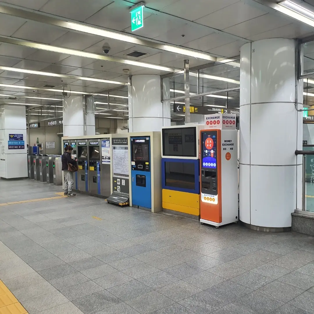 Dongdaemun History & Culture Park Station (Line 4)