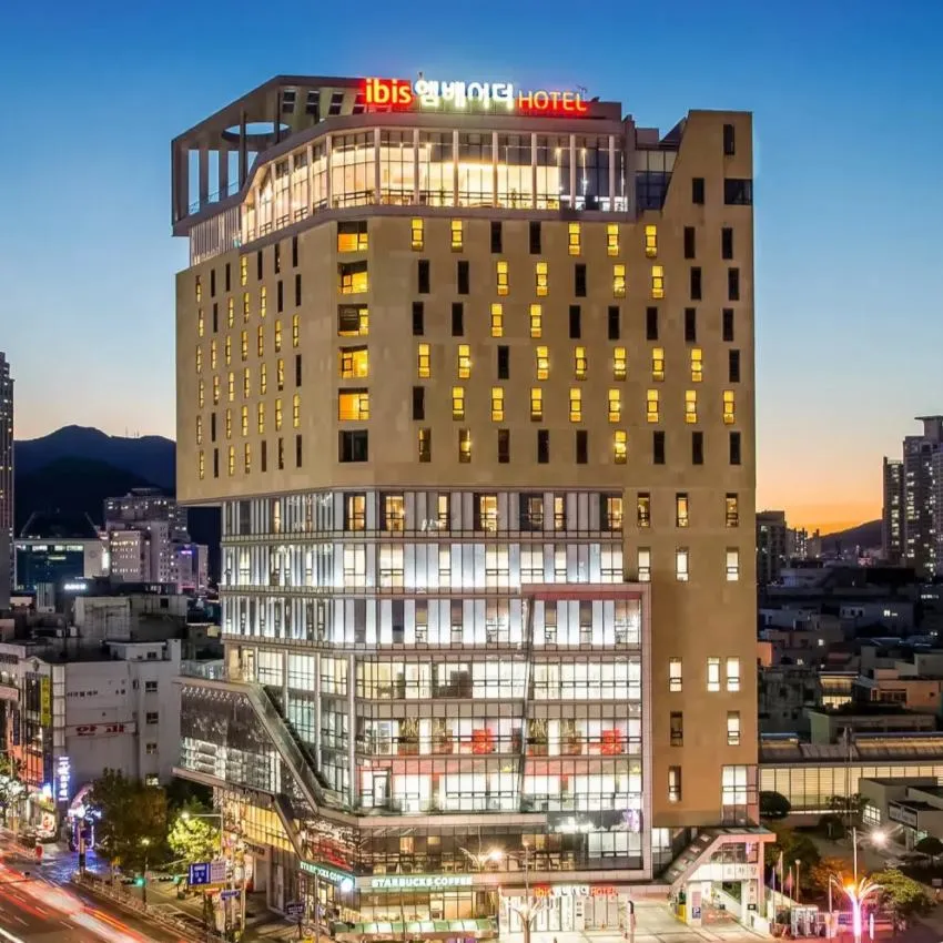 Central Seven Hotel - photo 1